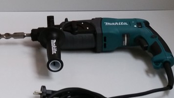  Makita HR 2470  