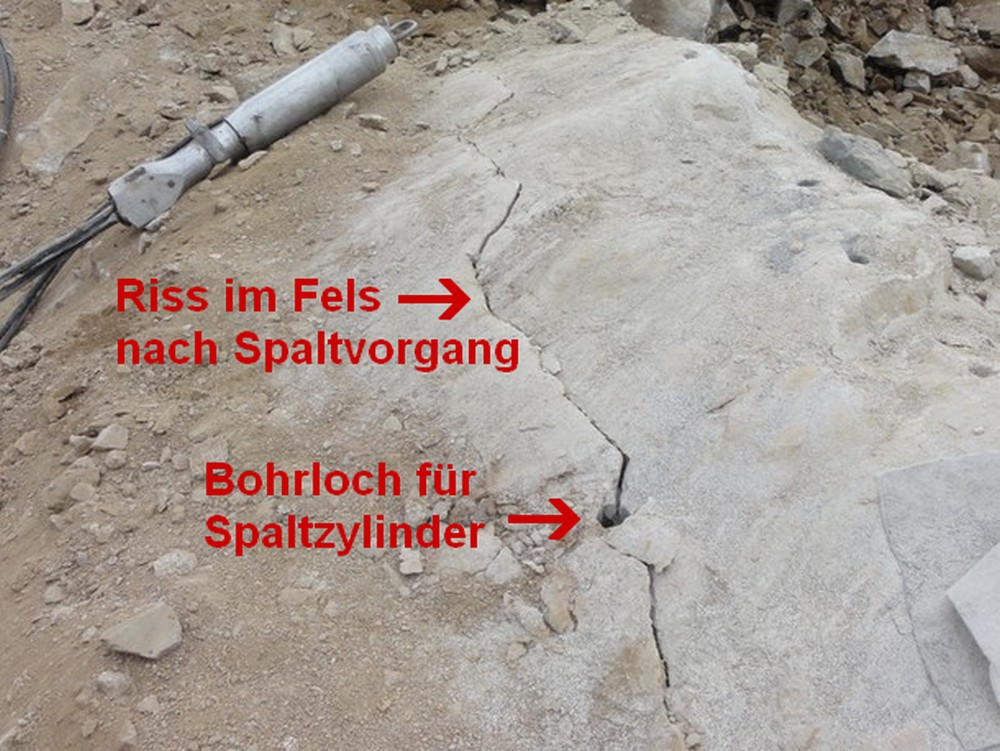 Riss im Fels nach Spaltvorgang